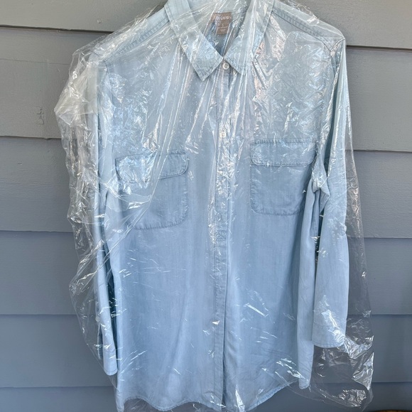 Half-Button Denim Shirt (3) size 16-18-dry cleaned - Picture 6 of 6